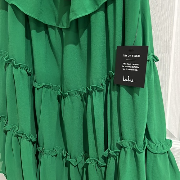 Dress - Picture 3 of 3